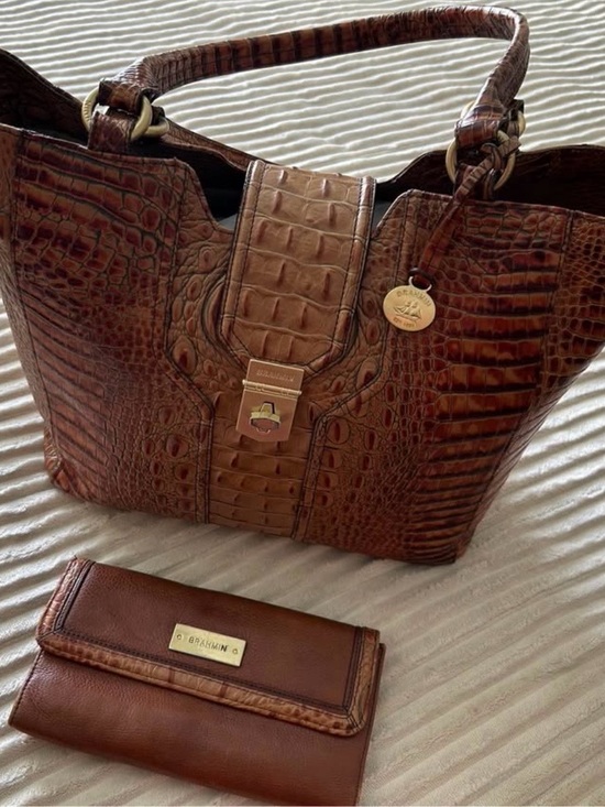Brahmin Handbags - Brahmin Brown Croc-Embossed bag with Gold Hardware